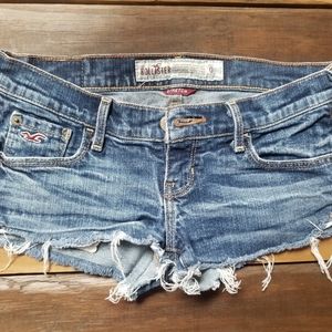 3/$15 Hollister size 0 super short jean short